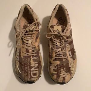 Brown camo addias boost